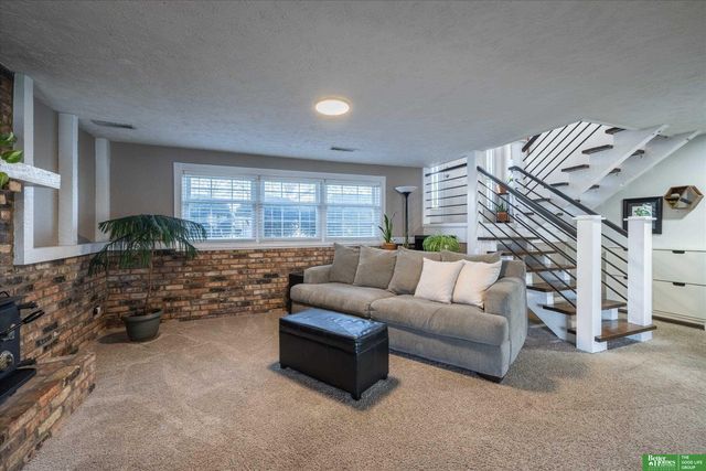 14861 Polk Street, Omaha, NE 68137