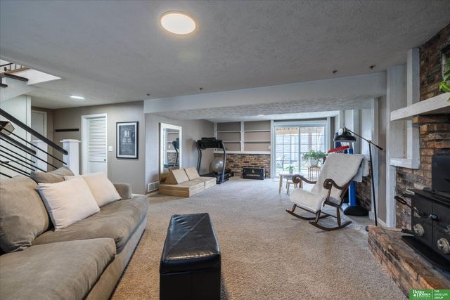 14861 Polk Street, Omaha, NE 68137