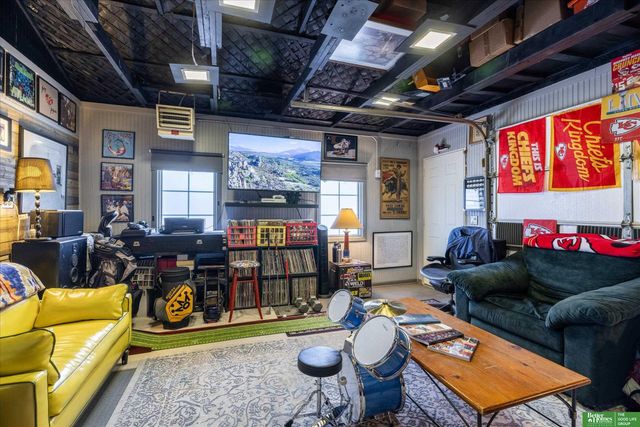 14861 Polk Street, Omaha, NE 68137