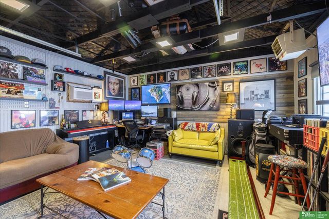 14861 Polk Street, Omaha, NE 68137