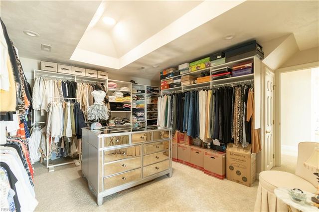 36 Bay Front PL, Hampton, VA 23664