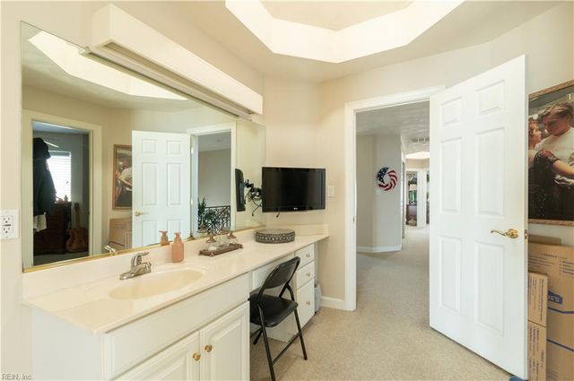 36 Bay Front PL, Hampton, VA 23664