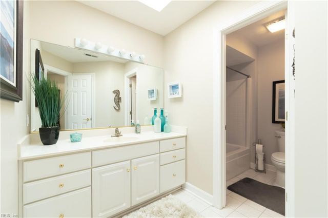 36 Bay Front PL, Hampton, VA 23664