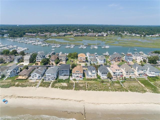 36 Bay Front PL, Hampton, VA 23664