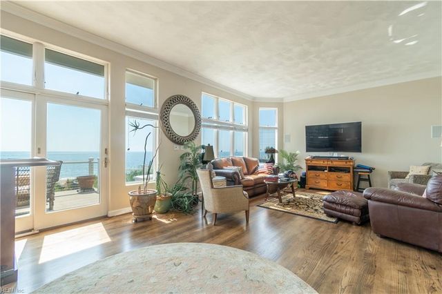 36 Bay Front PL, Hampton, VA 23664