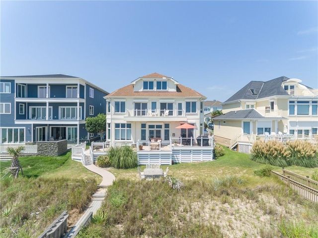 36 Bay Front PL, Hampton, VA 23664