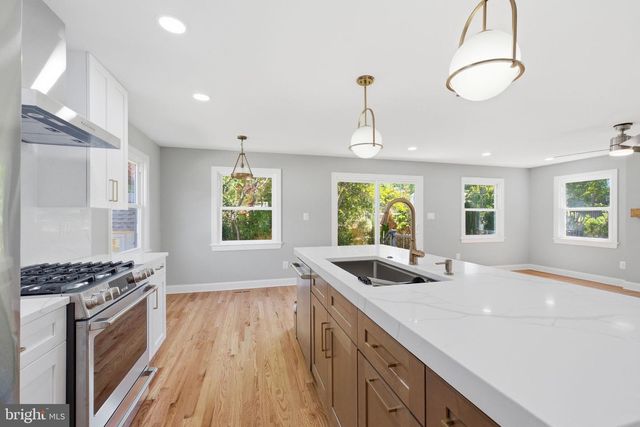 4963 34TH ST N, Arlington, VA 22207