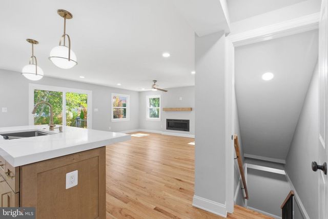 4963 34TH ST N, Arlington, VA 22207