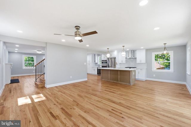 4963 34TH ST N, Arlington, VA 22207