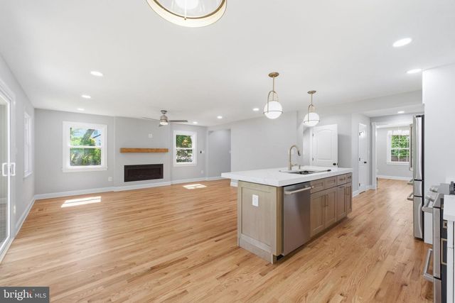 4963 34TH ST N, Arlington, VA 22207