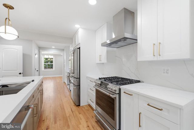 4963 34TH ST N, Arlington, VA 22207