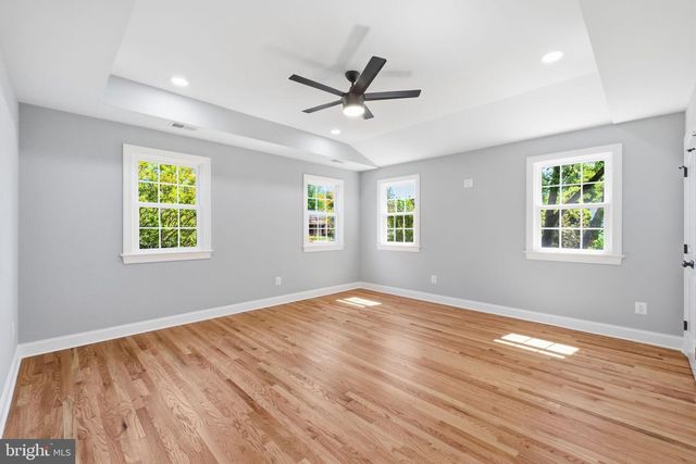 4963 34TH ST N, Arlington, VA 22207