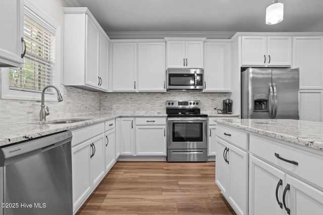 127 Lark Drive, West End, NC 27376