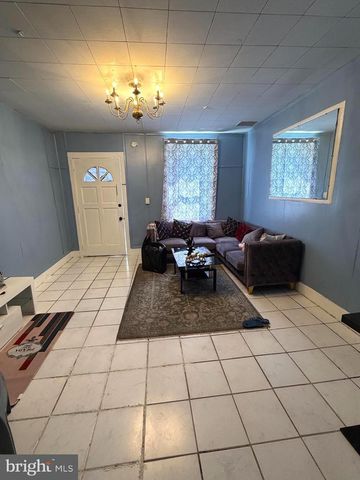 324 SPRING GARDEN ST, Reading, PA 19602