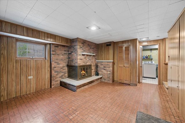 285 Desplaines Avenue, Riverside, IL 60546