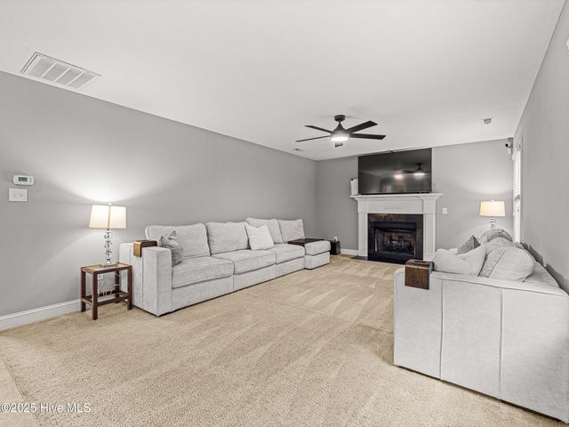 907 Stagecoach Drive, Jacksonville, NC 28546