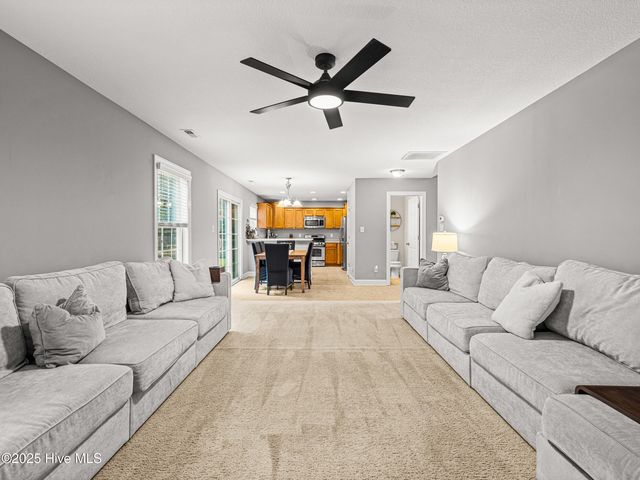 907 Stagecoach Drive, Jacksonville, NC 28546