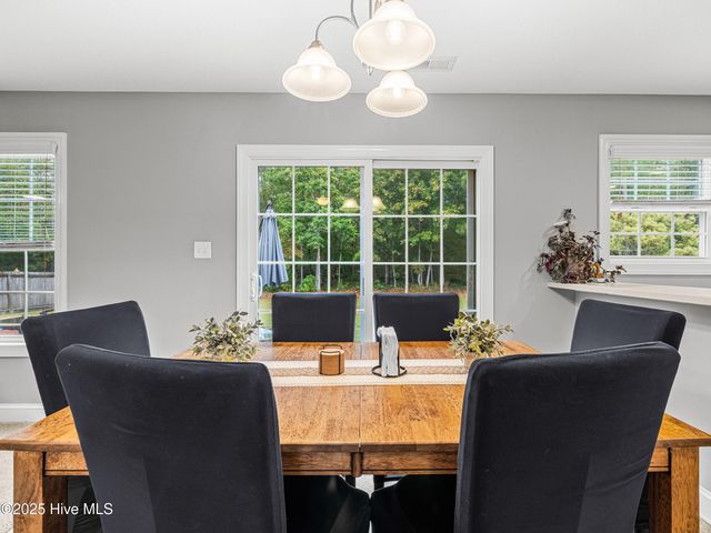907 Stagecoach Drive, Jacksonville, NC 28546