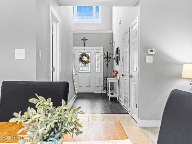 907 Stagecoach Drive, Jacksonville, NC 28546