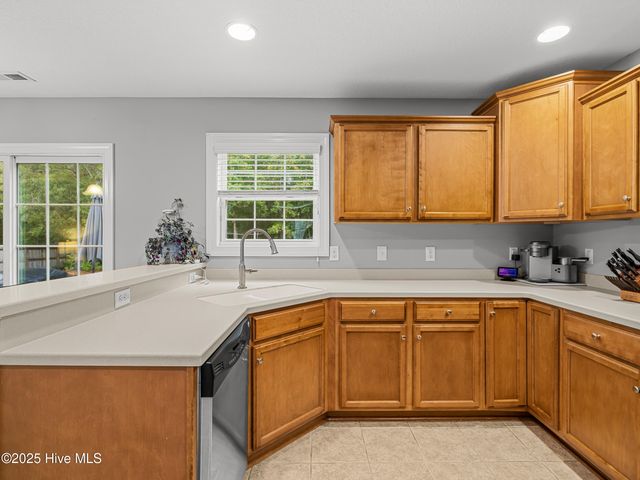 907 Stagecoach Drive, Jacksonville, NC 28546
