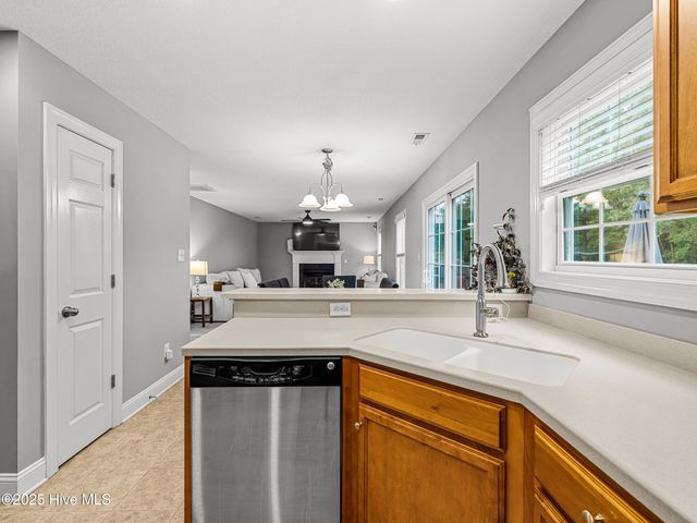 907 Stagecoach Drive, Jacksonville, NC 28546