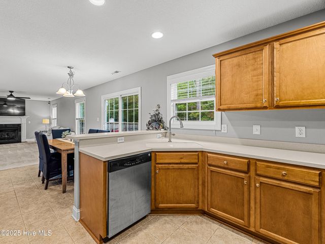 907 Stagecoach Drive, Jacksonville, NC 28546
