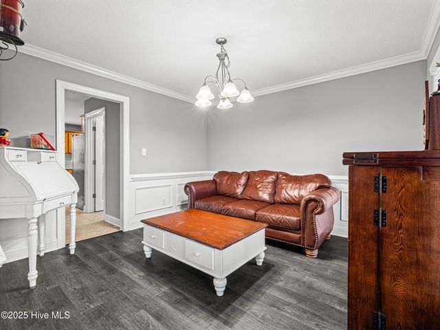 907 Stagecoach Drive, Jacksonville, NC 28546