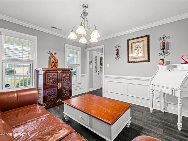 907 Stagecoach Drive, Jacksonville, NC 28546