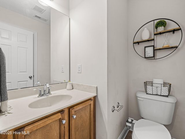 907 Stagecoach Drive, Jacksonville, NC 28546