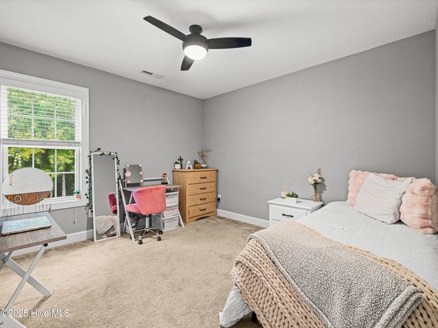 907 Stagecoach Drive, Jacksonville, NC 28546