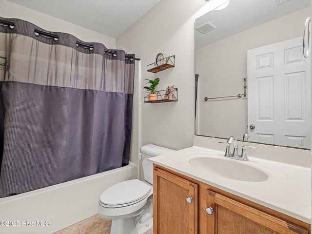 907 Stagecoach Drive, Jacksonville, NC 28546