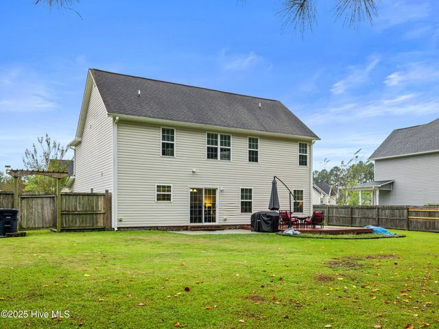 907 Stagecoach Drive, Jacksonville, NC 28546