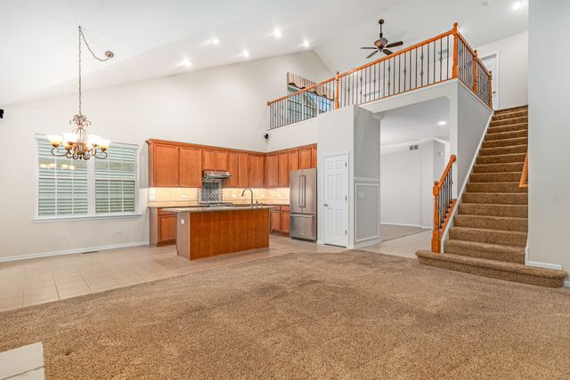 1179 kingsley Lane, Aurora, IL 60505