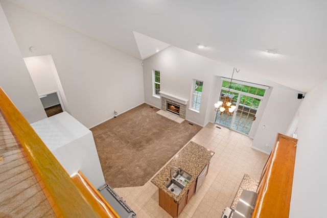 1179 kingsley Lane, Aurora, IL 60505