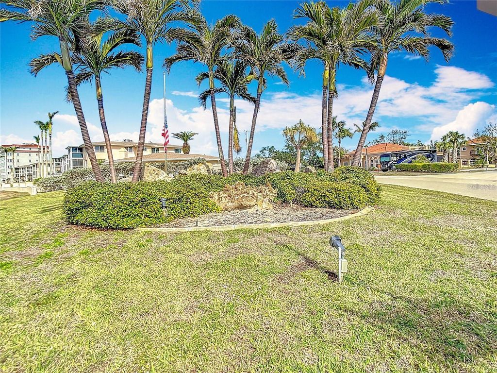 Image 27 of property listing at 200 THE ESPLANADE N A7, Venice, FL 34285
