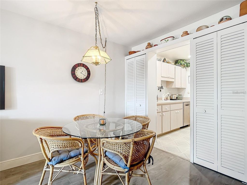 Image 9 of property listing at 200 THE ESPLANADE N A7, Venice, FL 34285