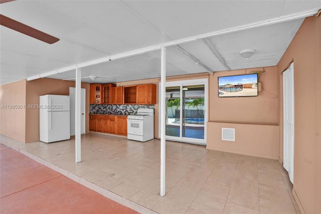 19411 Gulfstream Rd, Cutler Bay, FL 33157