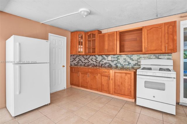 19411 Gulfstream Rd, Cutler Bay, FL 33157