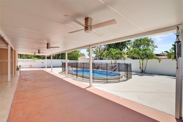 19411 Gulfstream Rd, Cutler Bay, FL 33157