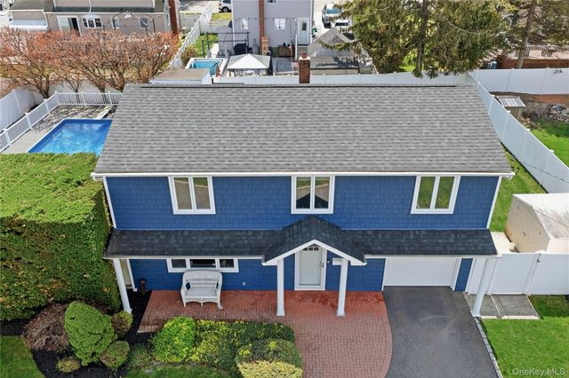 750 Outlook Avenue, West Babylon, NY 11704