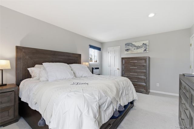 750 Outlook Avenue, West Babylon, NY 11704