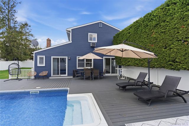 750 Outlook Avenue, West Babylon, NY 11704