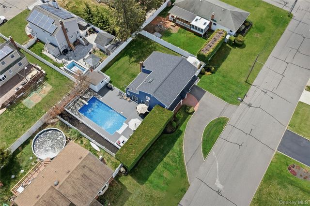 750 Outlook Avenue, West Babylon, NY 11704