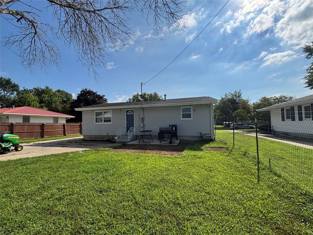 807 W 6th Street, Perry, IA 50220