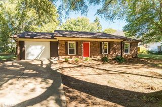 2329 Pebble Creek Road, Winston-salem, NC 27107