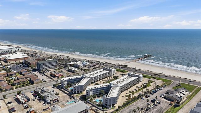 6102 Seawall Boulevard 166, Galveston, TX 77551