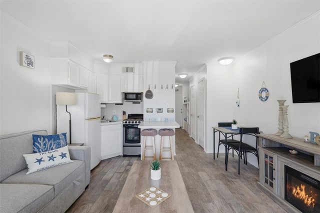 6102 Seawall Boulevard 166, Galveston, TX 77551