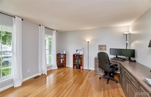 3587 Westport Drive, St Charles, MO 63303
