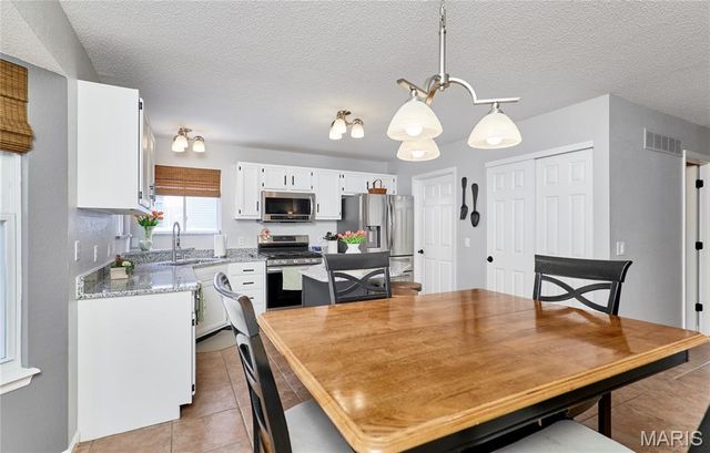 3587 Westport Drive, St Charles, MO 63303