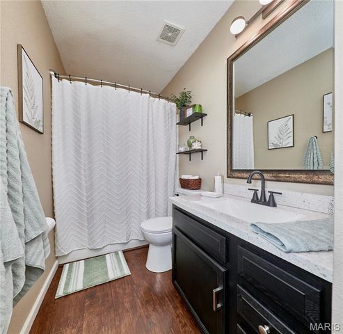 3587 Westport Drive, St Charles, MO 63303